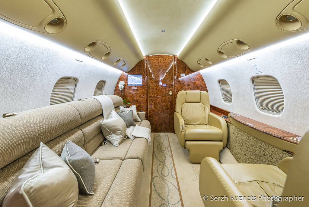Интерьер самолёта Embraer Legacy 600
